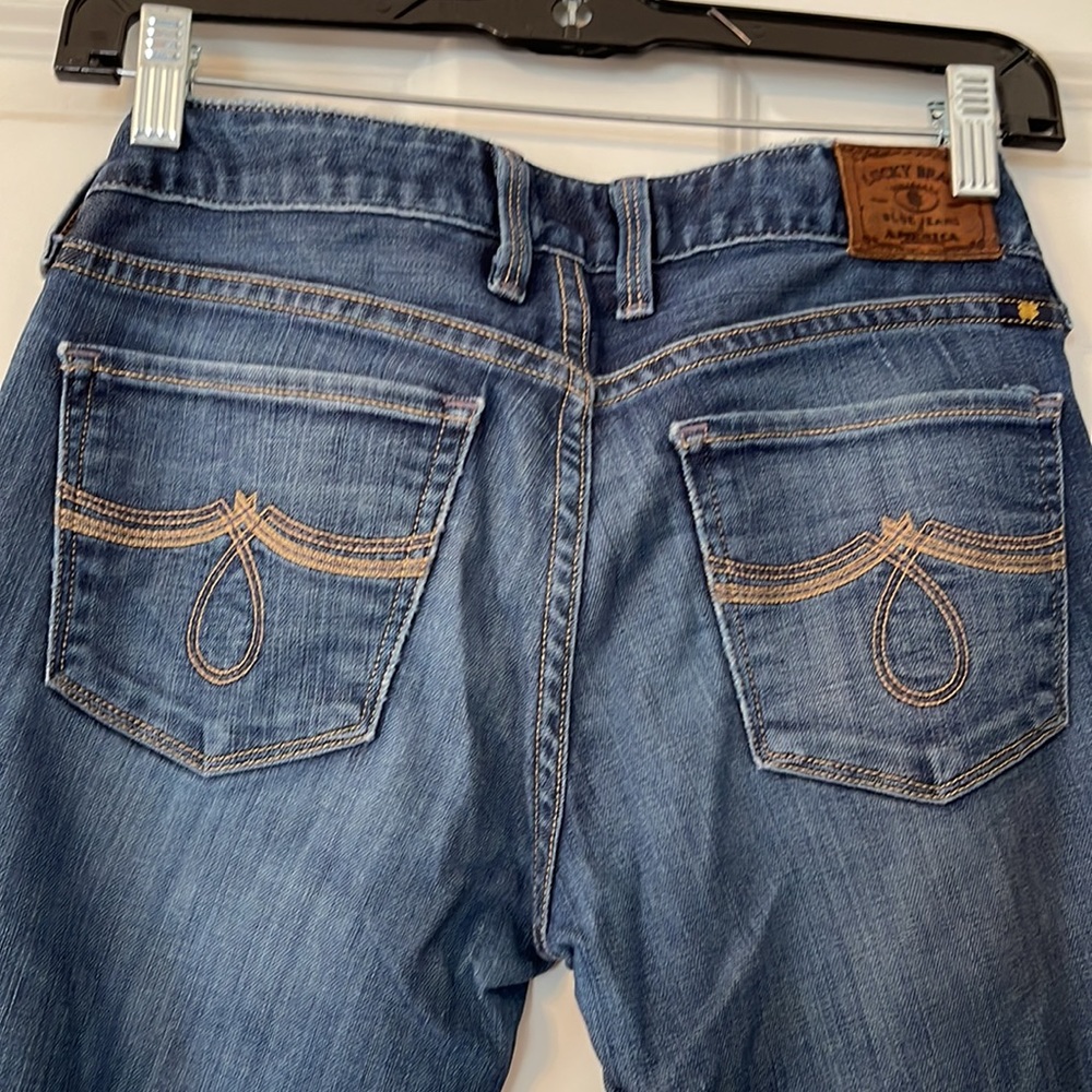 LUCKY BRAND “Lola Skinny”. Size 0/25. Great condition! Nice color fade.